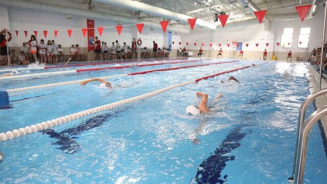 Kemerburgaz'a yarı olimpik yüzme havuzu
