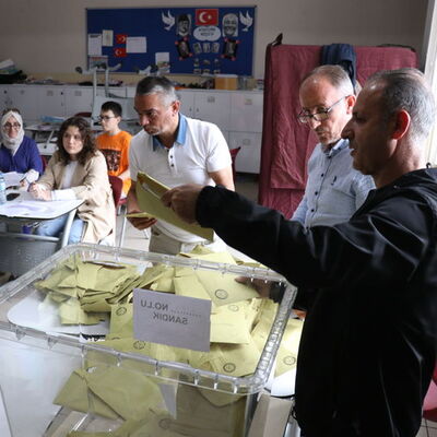 İlk 5 partiyi doğru sıraladı! 6 partinin oy oranına yaklaştı! Anketleri sollayan kent!