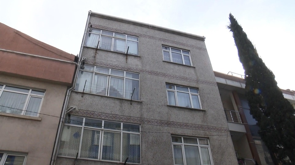 Çocuklarını çöp evde terk eden babadan şoke eden savunma!