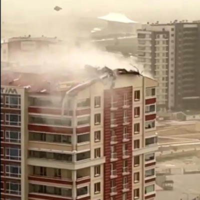 Başkent'te şiddetli fırtına etkili oldu!