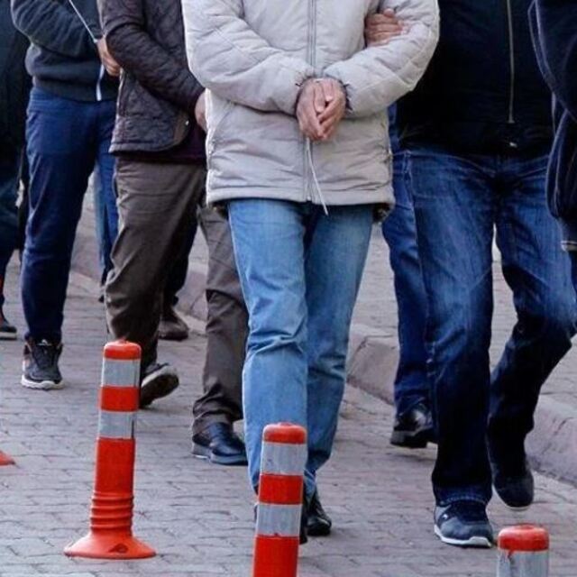 Kırklareli'nde kaçakçılık operasyonu: 16 gözaltı