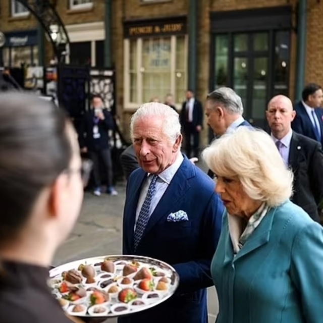 Kral Charles'a Godiva çikolatalarıyla karşılama