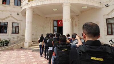 Askeri kamuflaj giyerek Iraklıları gasbeden 4 zanlı tutuklandı