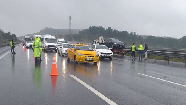 İstanbul'da 7 aracın karıştığı zincirleme kaza