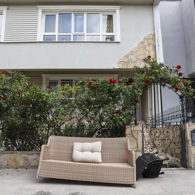 Akıllara durgunluk vermişti! Uçan koltuğun sahibi aranıyor