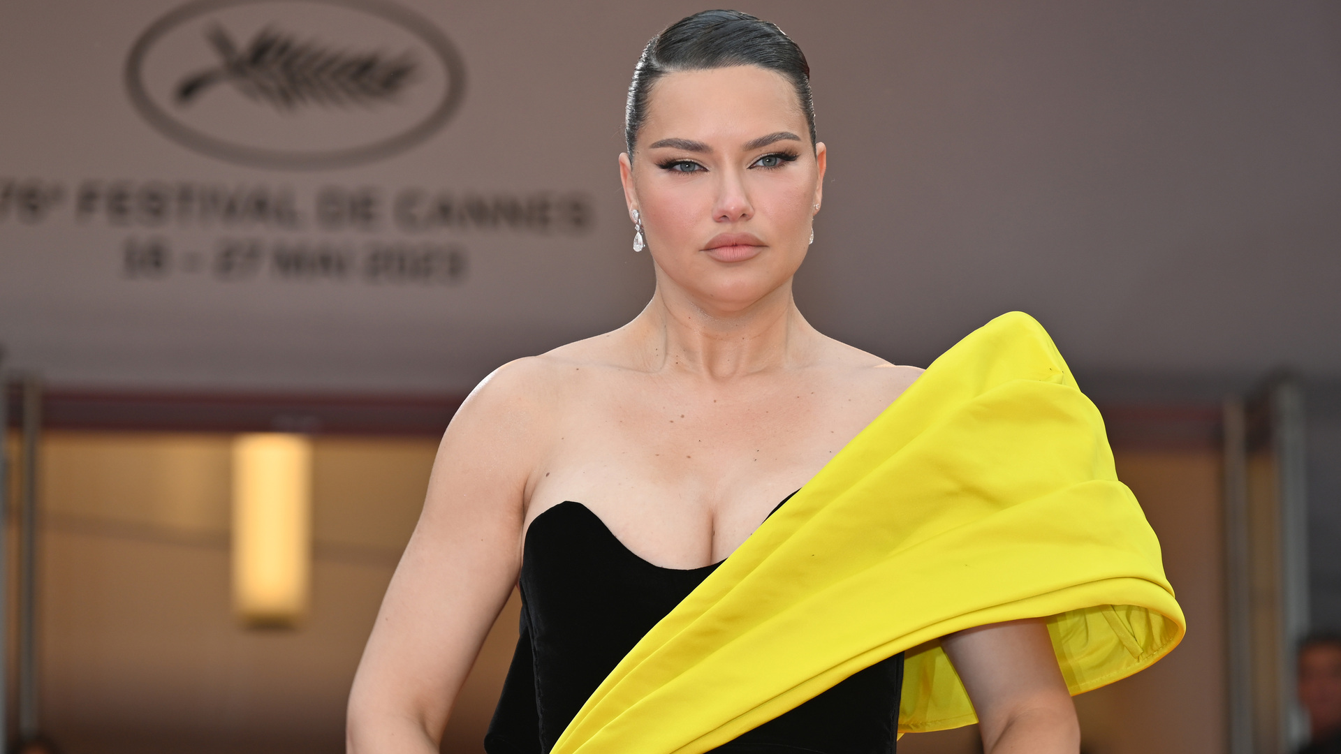 Cannes Film Festivali'nin kırmızı halısından böyle geçtiler