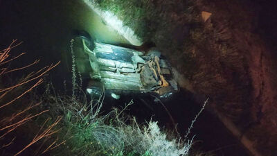 Yaralı halde boğulmak üzere olan arkadaşını kurtardı!