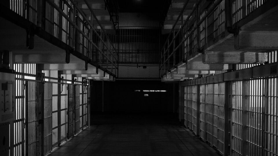 Hapishaneler doldu: Binlerce mahkum için af kararı çıktı!