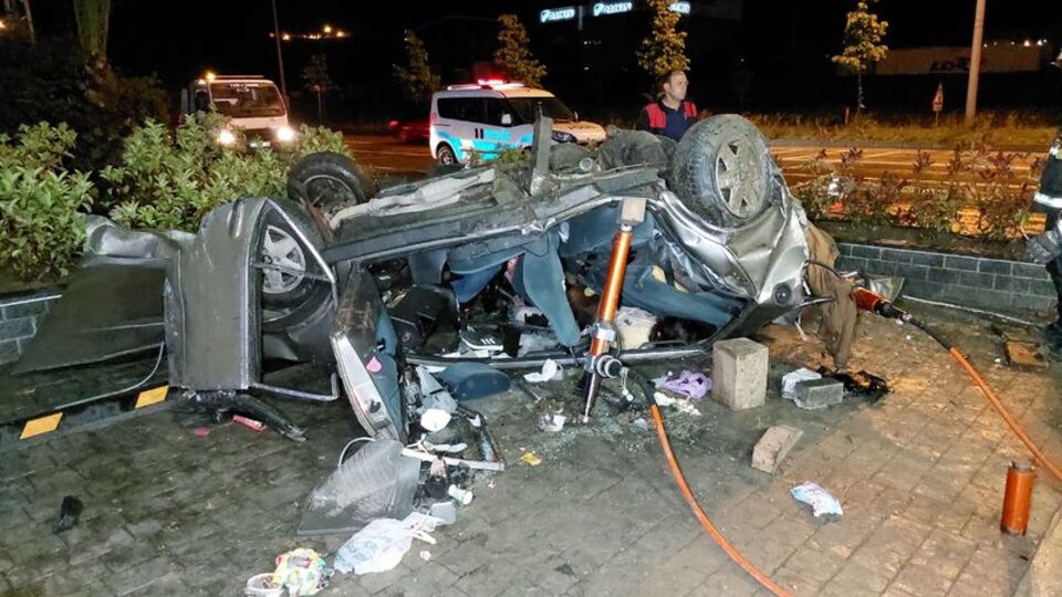 Alkollü sürücü katliamı: 1'i çocuk 4 ölü, 2 yaralı!