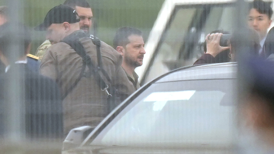 Zelenskiy, G7 için Japonya'da