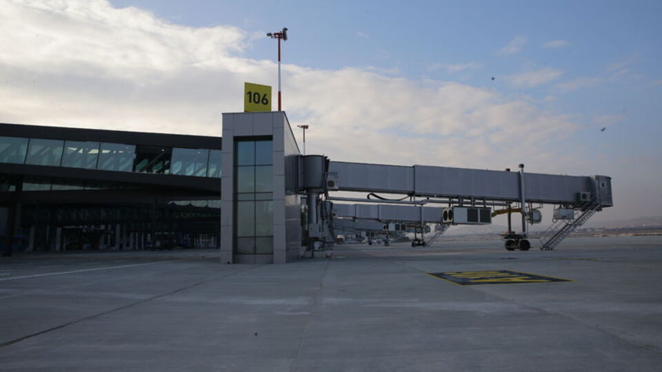 "Tanımlanamayan cisim" paniği! Gaziantep Havalimanı'nda uçuşlar durdu