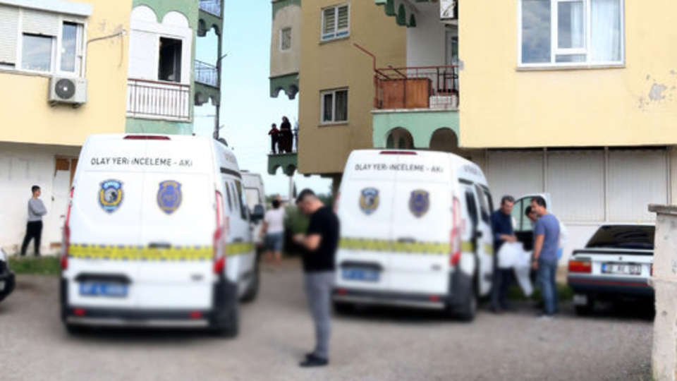 Antalya'da koca dehşeti! Eşini bıçaklayarak öldürdü