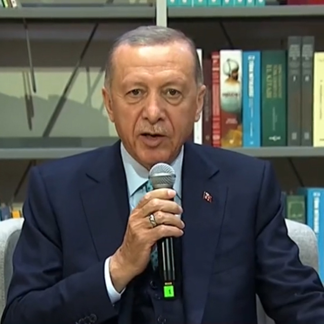 "Kimsenin sizi ideallerinizden koparmasına müsaade etmeyin"