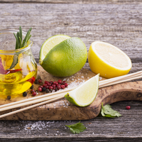 Limonun üzerine tuz ve karabiber koyunca bakın ne oluyor...