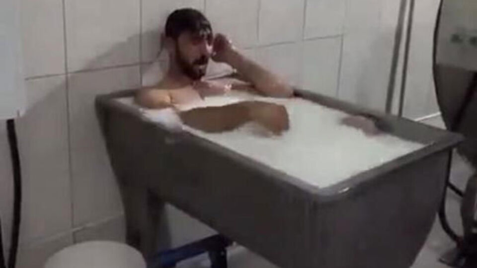 Süt banyosuyla gündeme gelmişti... 70 kişiye dava açtı