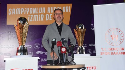 Kasapoğlu, şampiyonluk kupalarını tanıttı