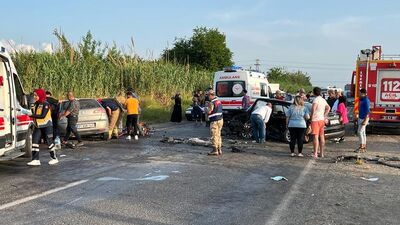 Hatay'da iki otomobil çarpıştı: 2 ölü, 4 yaralı