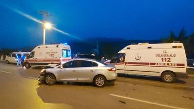 Otomobil ile panelvan çarpıştı: 2 yaralı