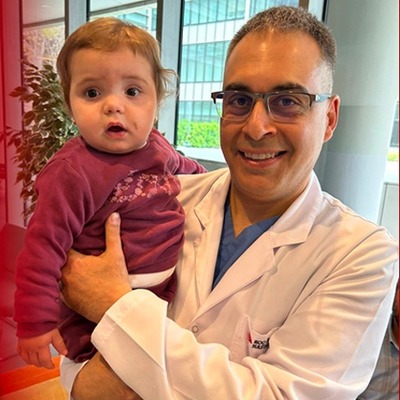 Dünyanın dikkati onun üzerinde! 5.5 kiloluk bebeğe canlı vericiden nakil