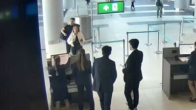 İranlı şarkıcı sahte pasaportla yakalandı!