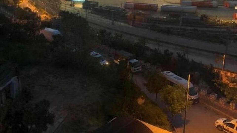 Dini nikahlı eşini bıçakladı