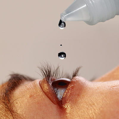 Göz bebeklerini eriten nadir bakteri türünden dört kişi öldü