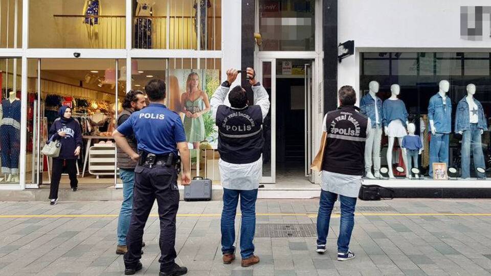 Apartman görevlisi su basan odada ölü bulundu