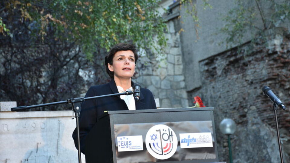 Avusturya'da ana muhalefet partisi lideri istifa etti