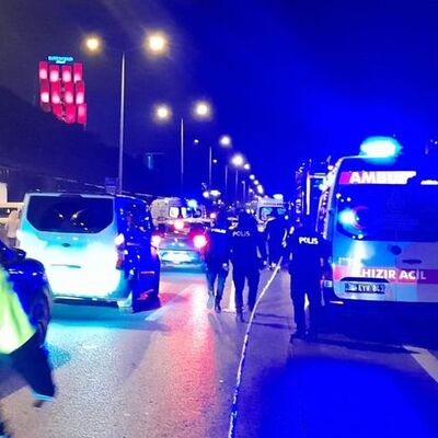 Maltepe'de otomobil belediye işçilerine çarptı: 4 ölü