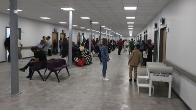 2 ayda tamamlanan Defne Devlet Hastanesinde hasta yoğunluğu