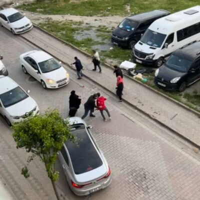 Ev sahibi kiracı kavgası: Bıçaklar çekildi 4 yaralı!