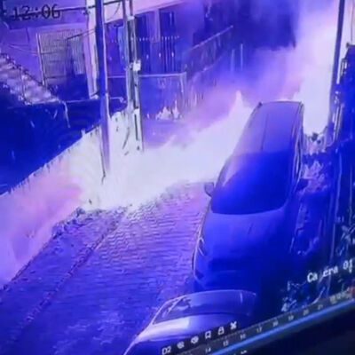 Alacaklısının evinin önüne ses bombası attı!