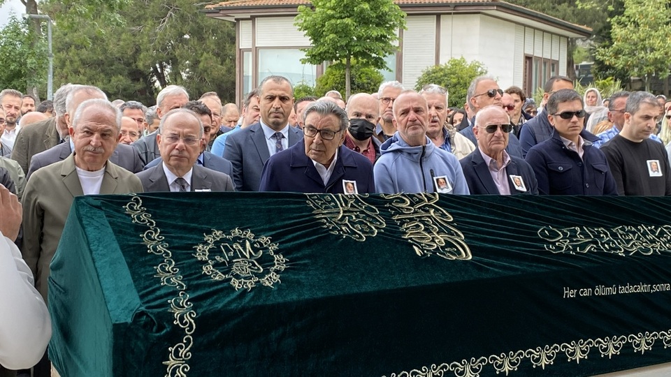 Gazeteci Sanlı Ergin'e gözyaşlarıyla veda