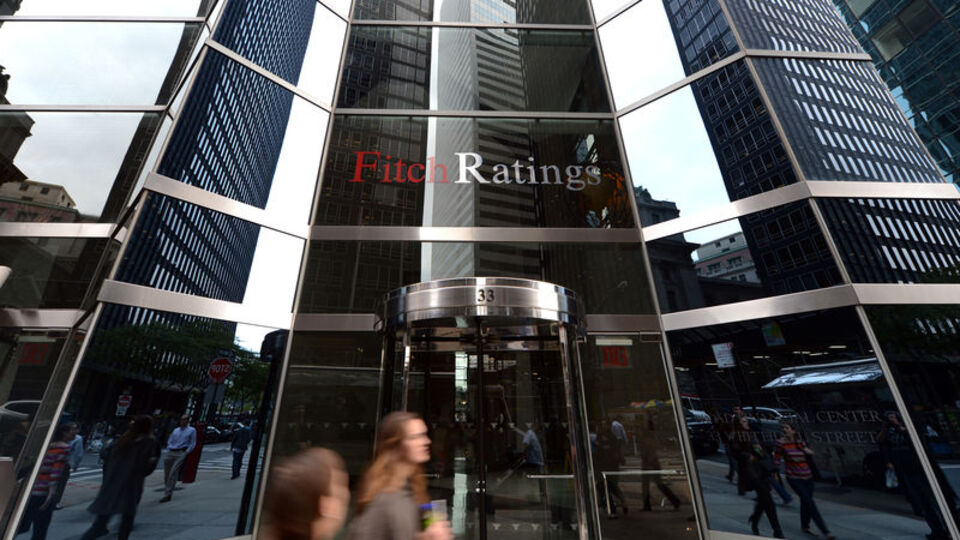 Fitch ABD'nin kredi notunu negatif izlemeye aldı