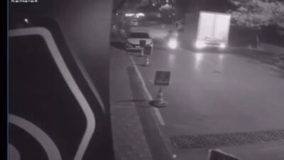 Olay anı kamerada! Tartıştığı kuryeye kamyonetle çarptı!