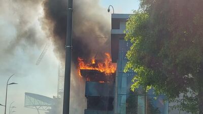 İstanbul'da AVM'de yangın! Alevler söndürüldü