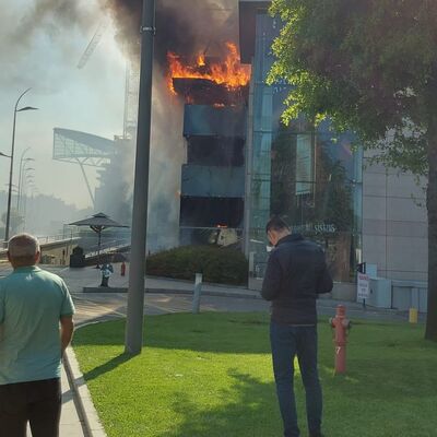 İstanbul'da AVM'de yangın! Alevler söndürüldü
