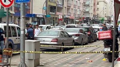 Ayrıldığı kadına cadde üzerinde kurşun yağdırdı