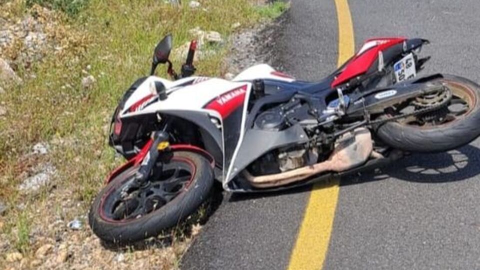 Otomobille çarpışan motosikletteki polis memuru öldü