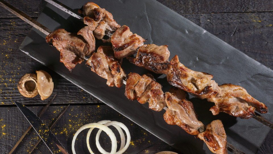 Şaşlık nedir, neyden yapılır?