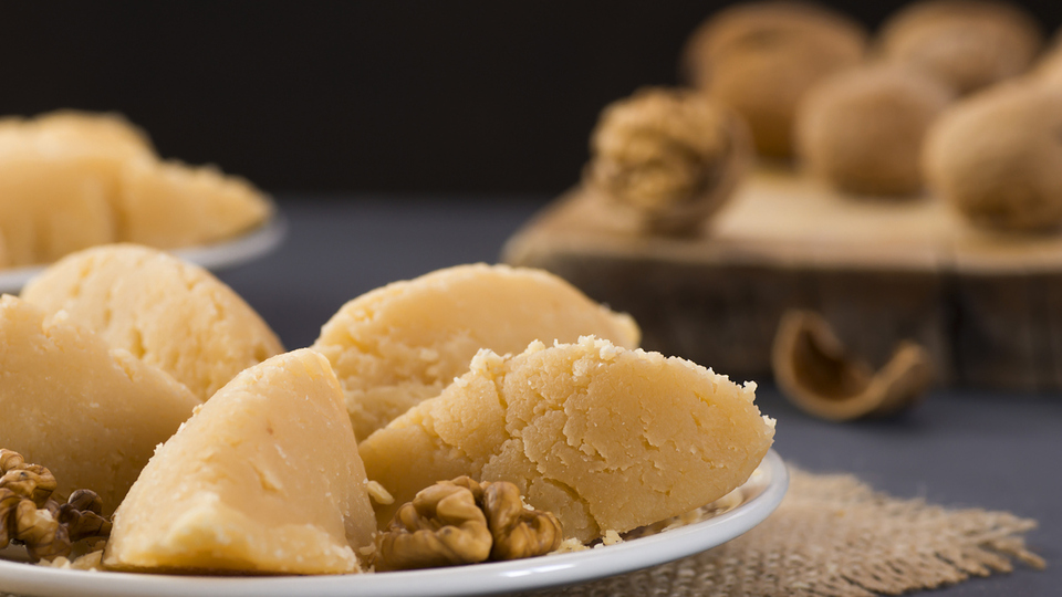 Helva neyden yapılır?