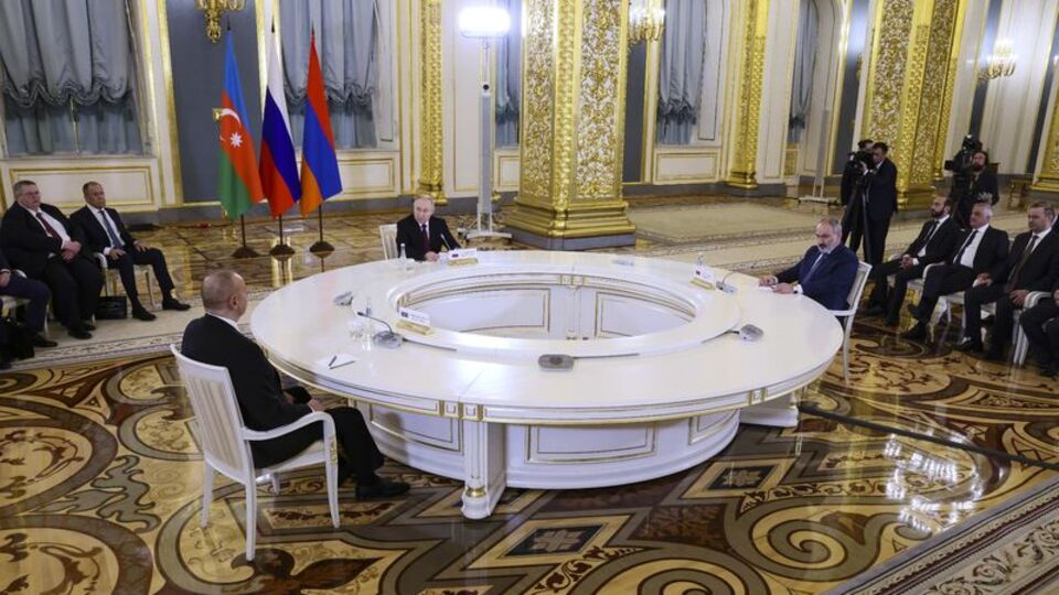 Putin, Aliyev ve Paşinyan'dan üçlü görüşme
