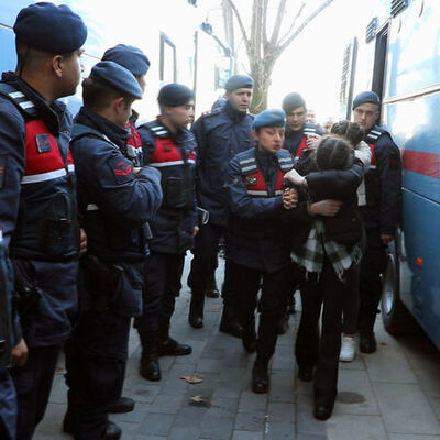 2 kız çocuğuna cinsel istismar! 23 sanığa 383 yıl hapis!