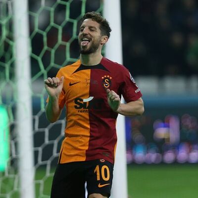 Mertens'e yeni sözleşme!