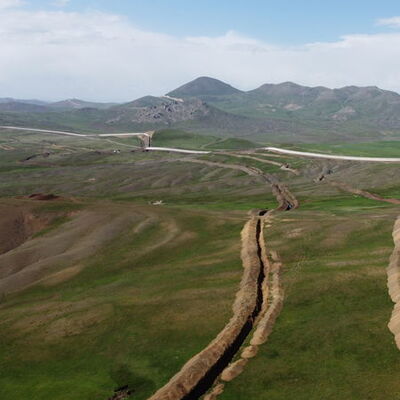 Van-İran sınırındaki duvarın 96 kilometresi bitti