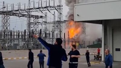 Otomobil fabrikasında yangın! Çok sayıda itfaiye sevk edildi