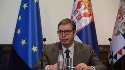 Sırbistan Cumhurbaşkanı Vucic, partisinin liderliğini bıraktı