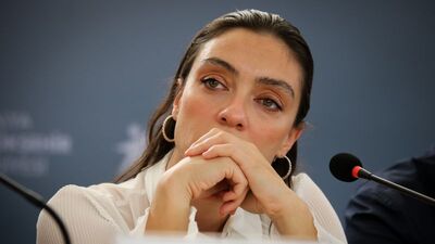 Cannes'te 'en iyi kadın oyuncu ödülü Merve Dizdar'ın