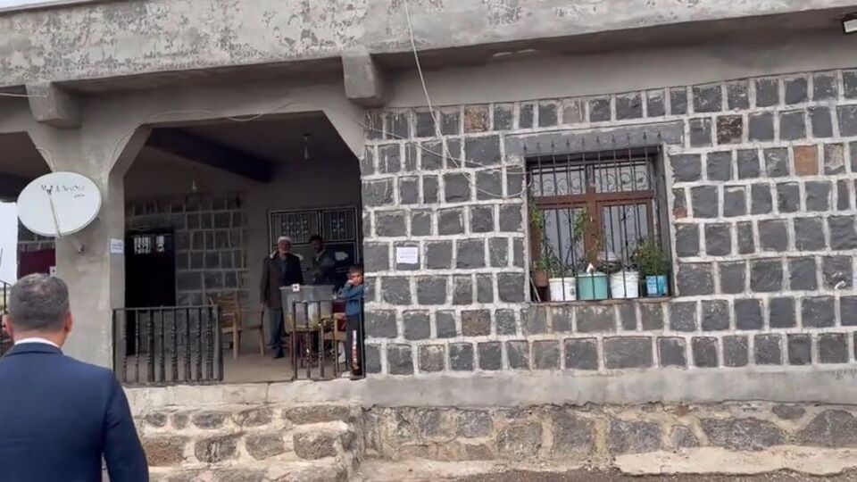 Muhtarın evine kurulan sandıkla ilgili açıklama