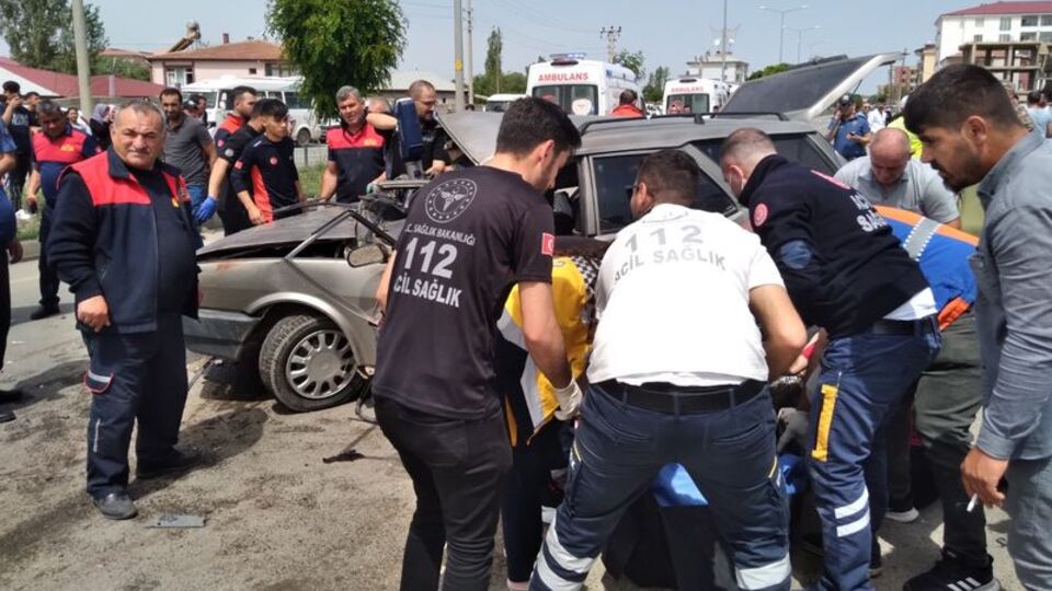 Iğdır'da feci kaza: 1'i bebek 3 ölü, 2 yaralı